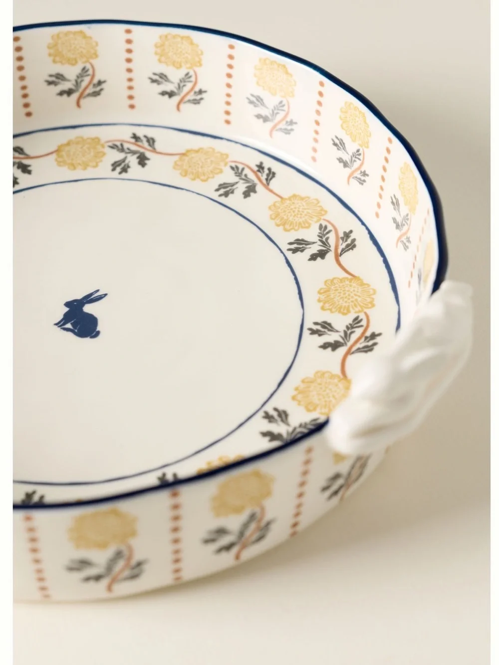 Anthropologie Millie Round Baking Dish Stoneware New Farm Rustic Bunny